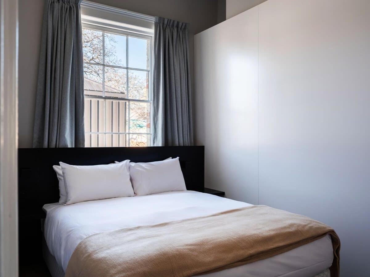 The Macquarie Apartment *
