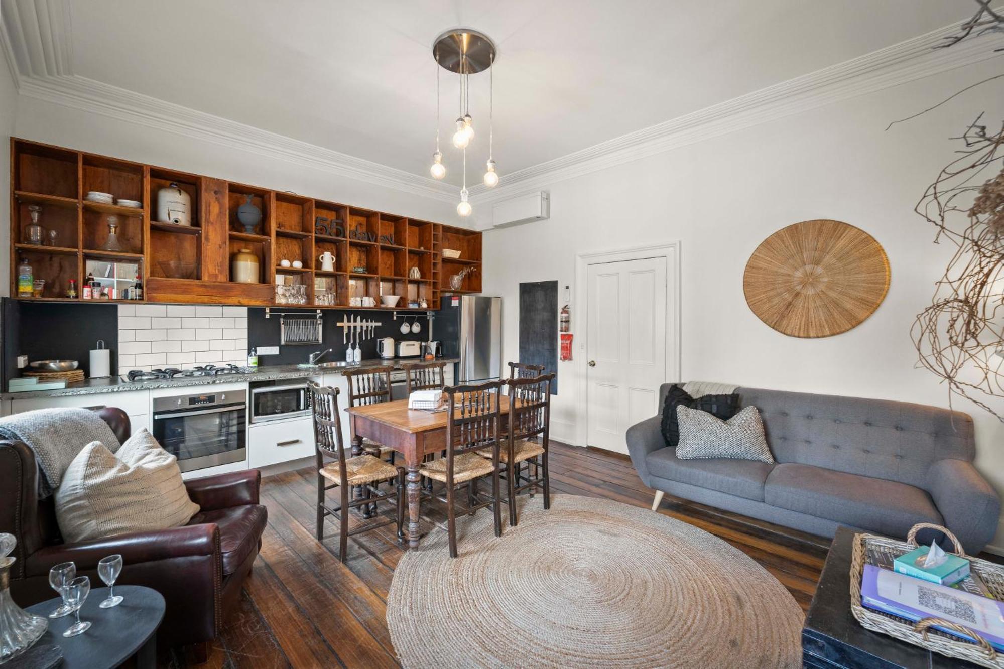 Apartment 55 Davey Townhouse 2, Salamanca On Your Doorstep