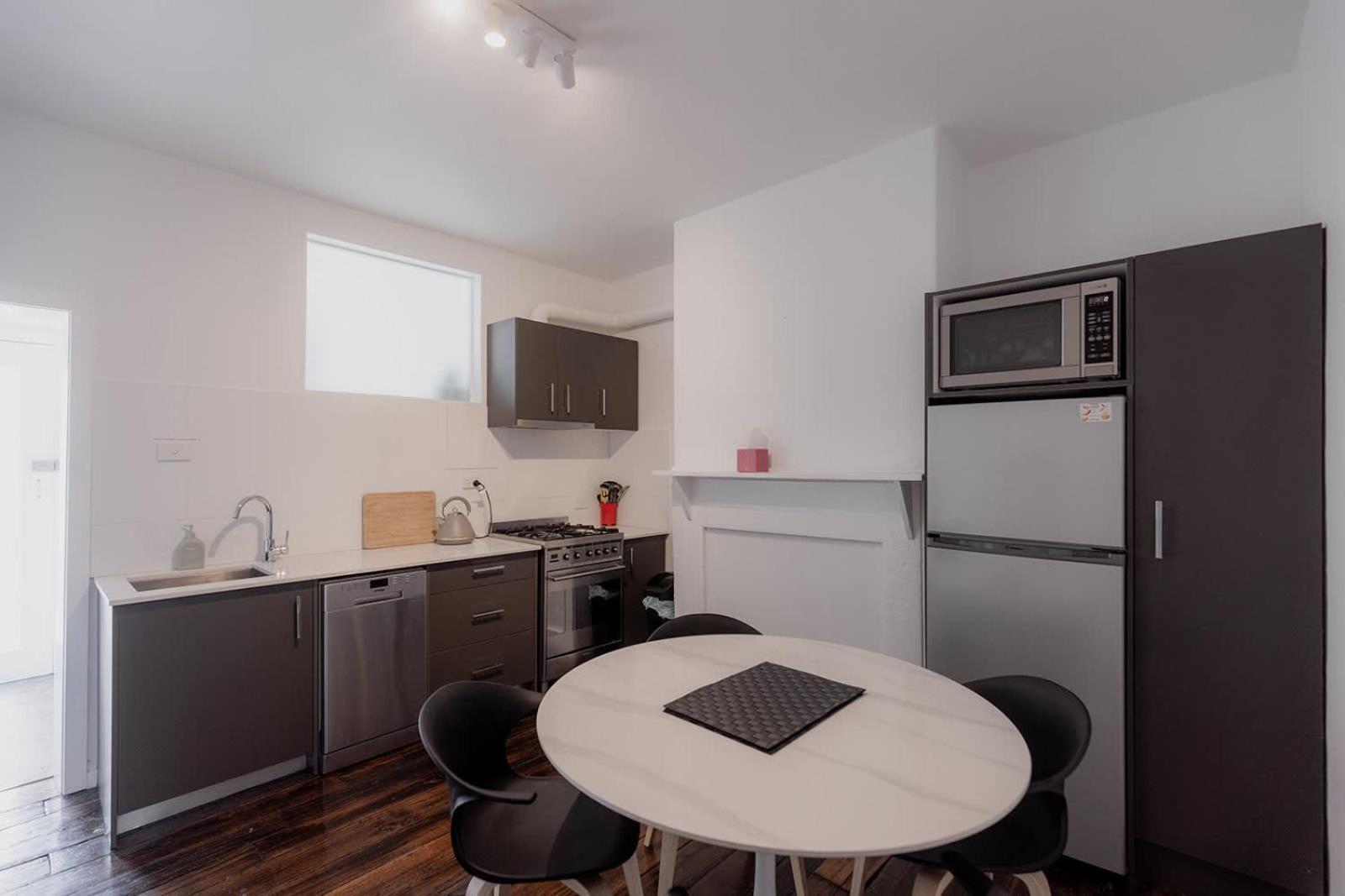 Holiday home 'fifteen' - Heritage Terrace In Battery Point Hobart