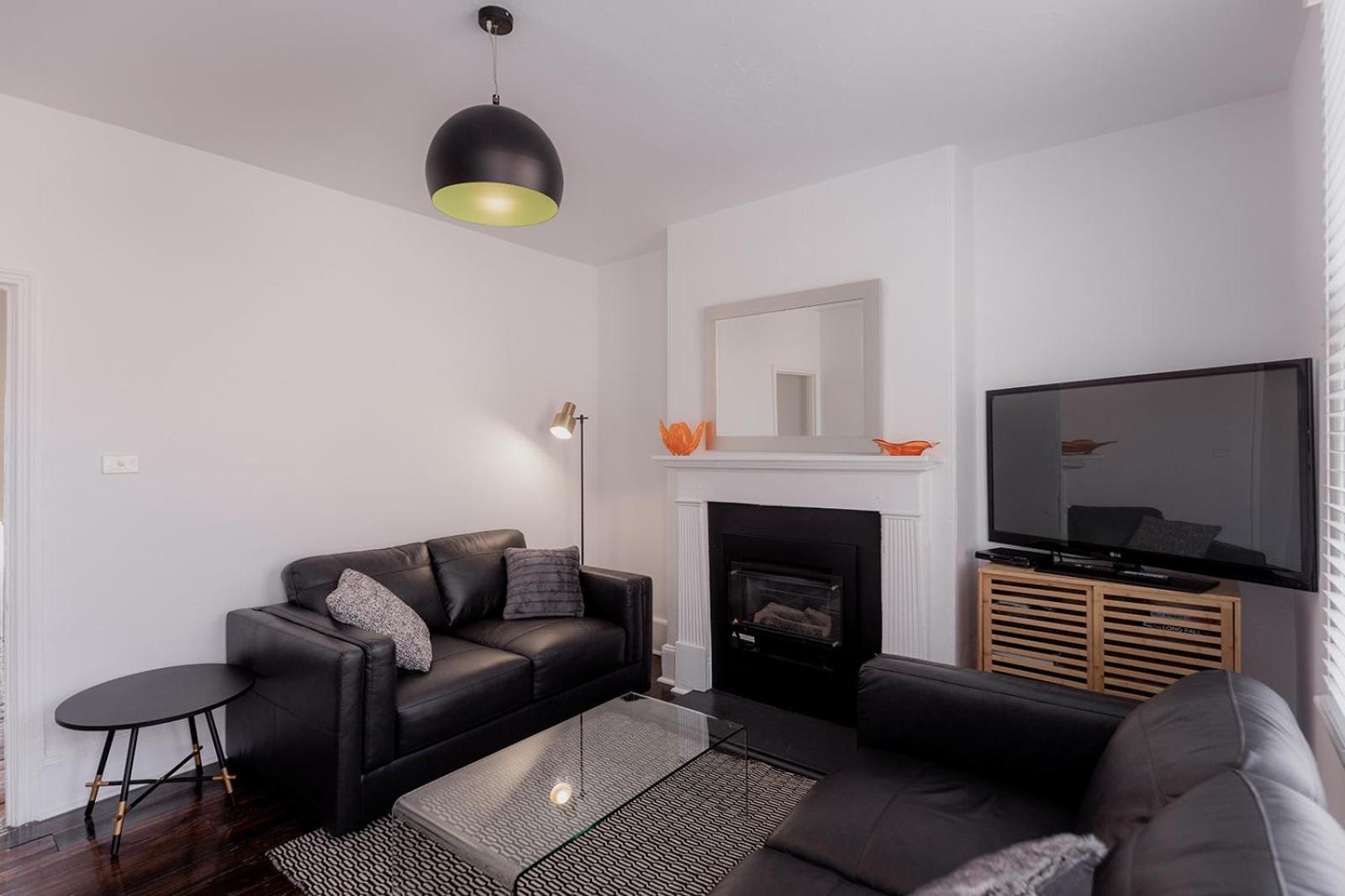 'fifteen' - Heritage Terrace In Battery Point Holiday home