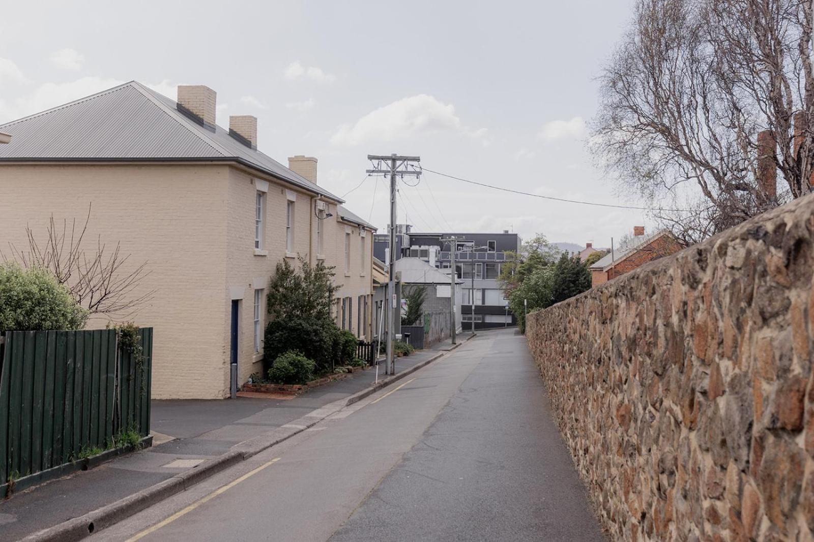 'fifteen' - Heritage Terrace In Battery Point *