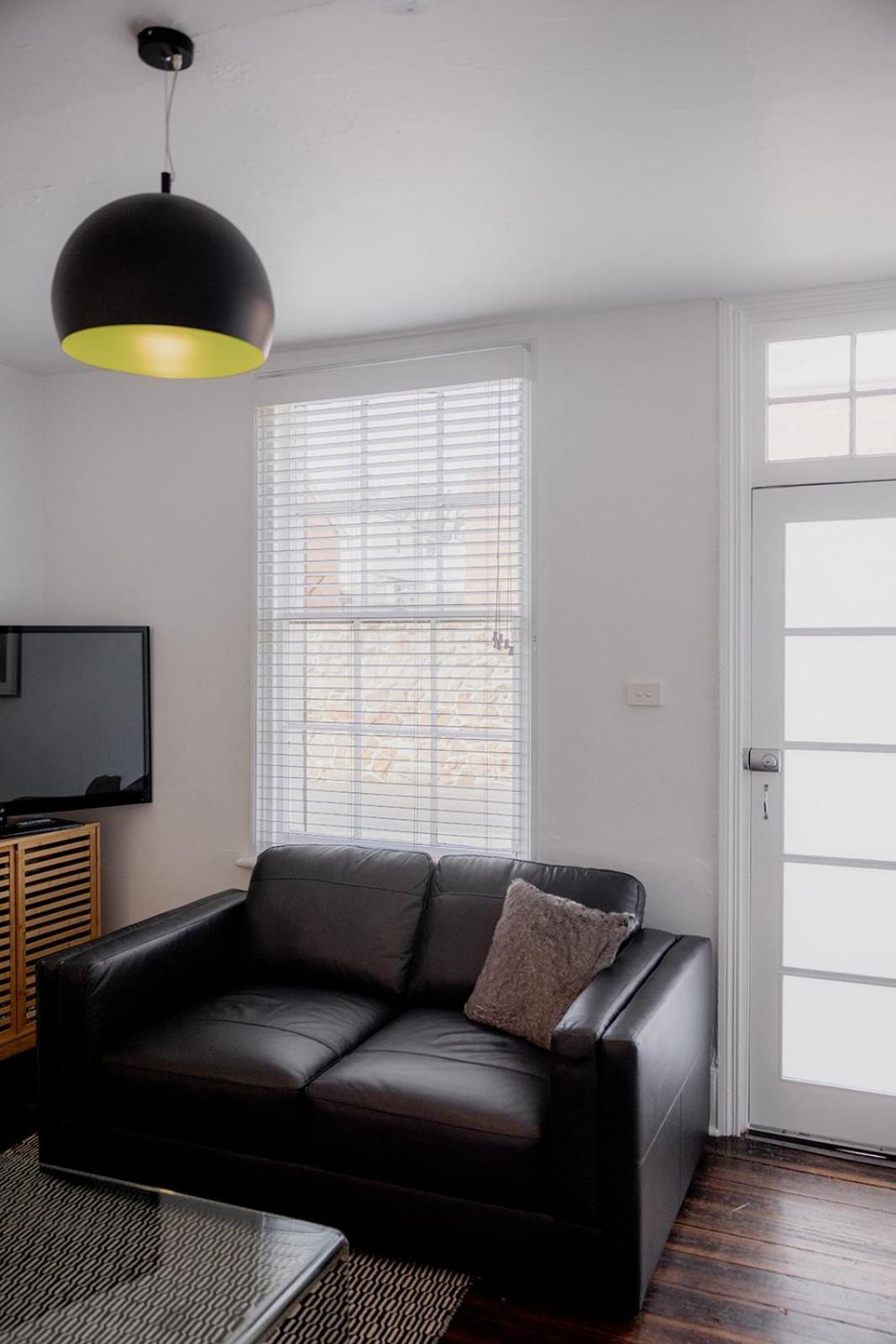 Holiday home 'fifteen' - Heritage Terrace In Battery Point