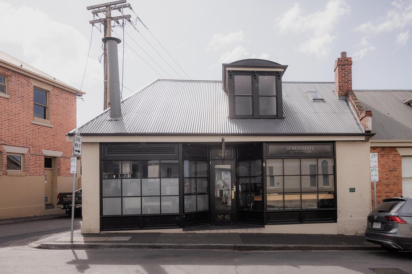 'fifteen' - Heritage Terrace In Battery Point *