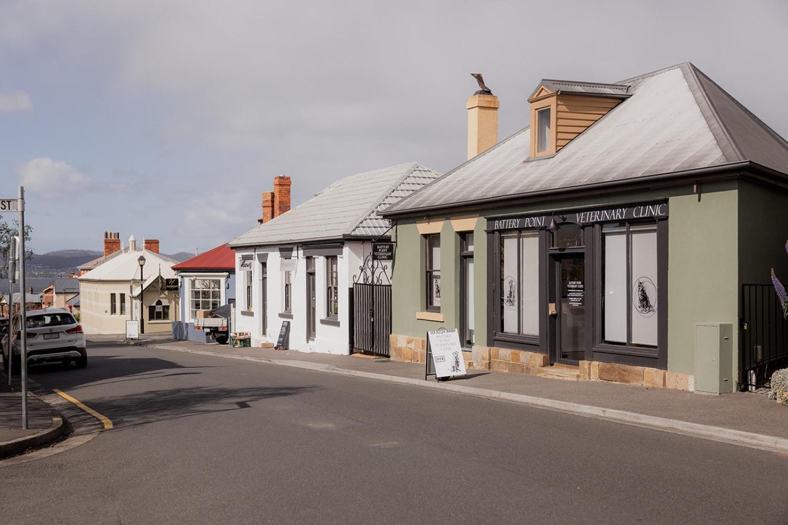 'fifteen' - Heritage Terrace In Battery Point Holiday home
