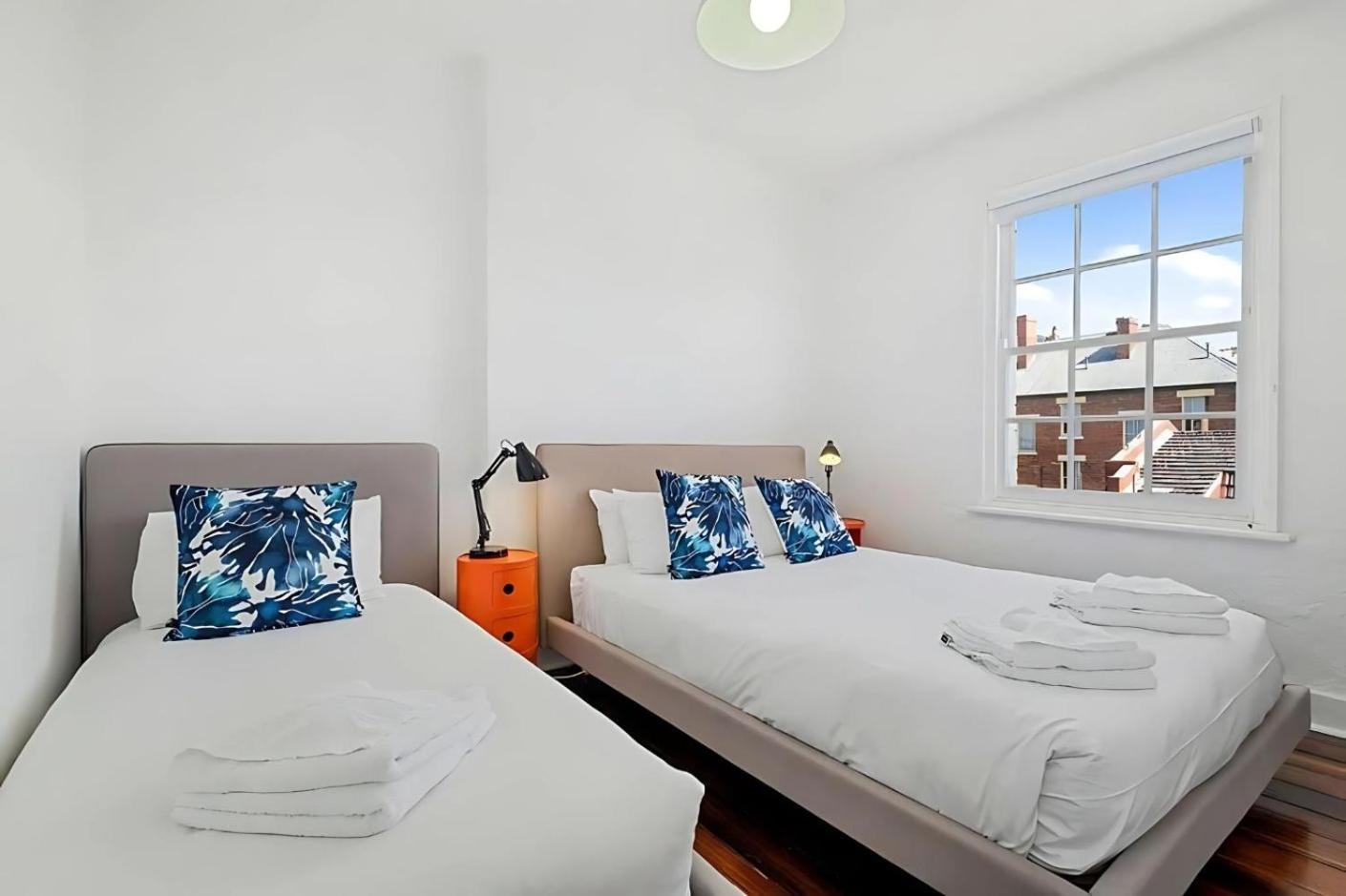 Holiday home 'thirteen' - Heritage Terrace In Battery Point