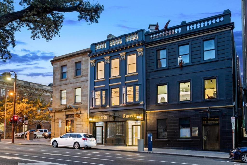 Historical Victoria Tavern Two Apartment
