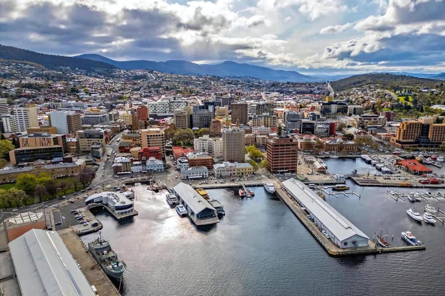 Gibson Mill Waterfront Loft - 303 Apartment Hobart