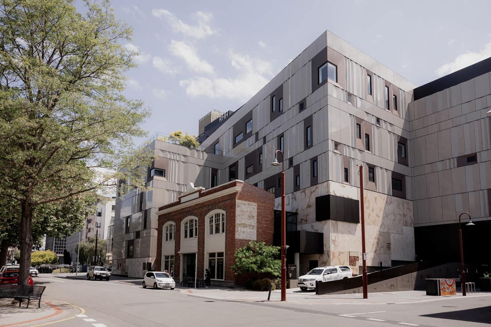 Inner-city 2 Bedroom - Perfectly Located *