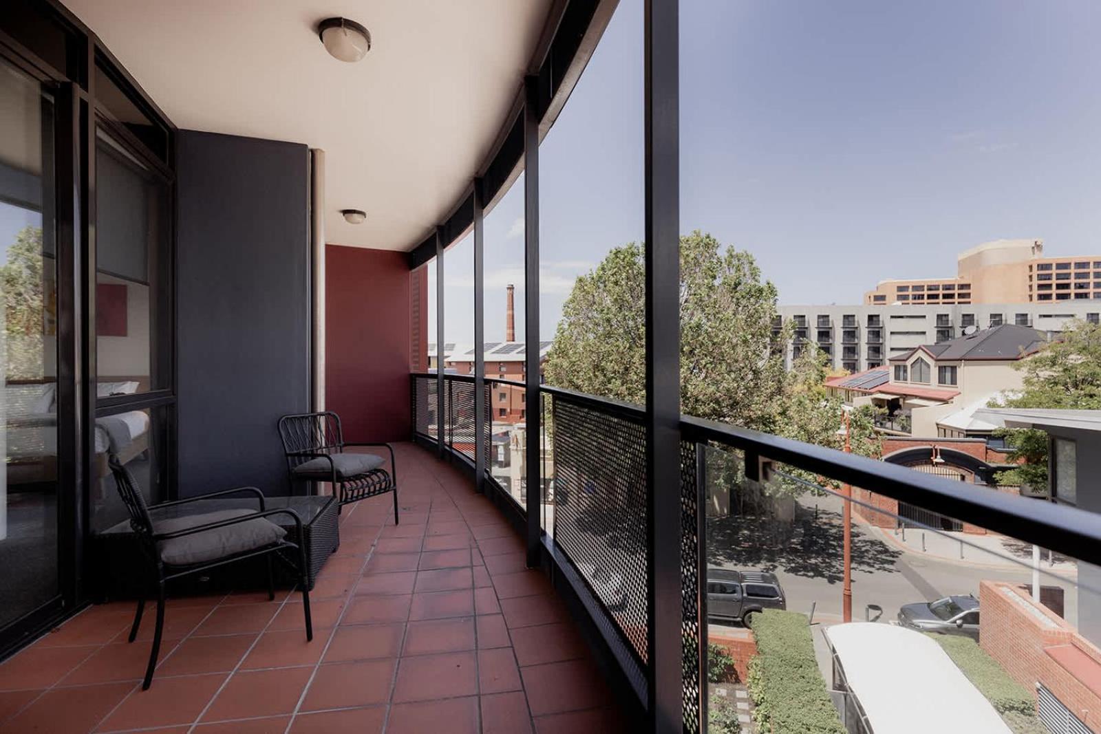 Inner-city 2 Bedroom - Perfectly Located Apartment *