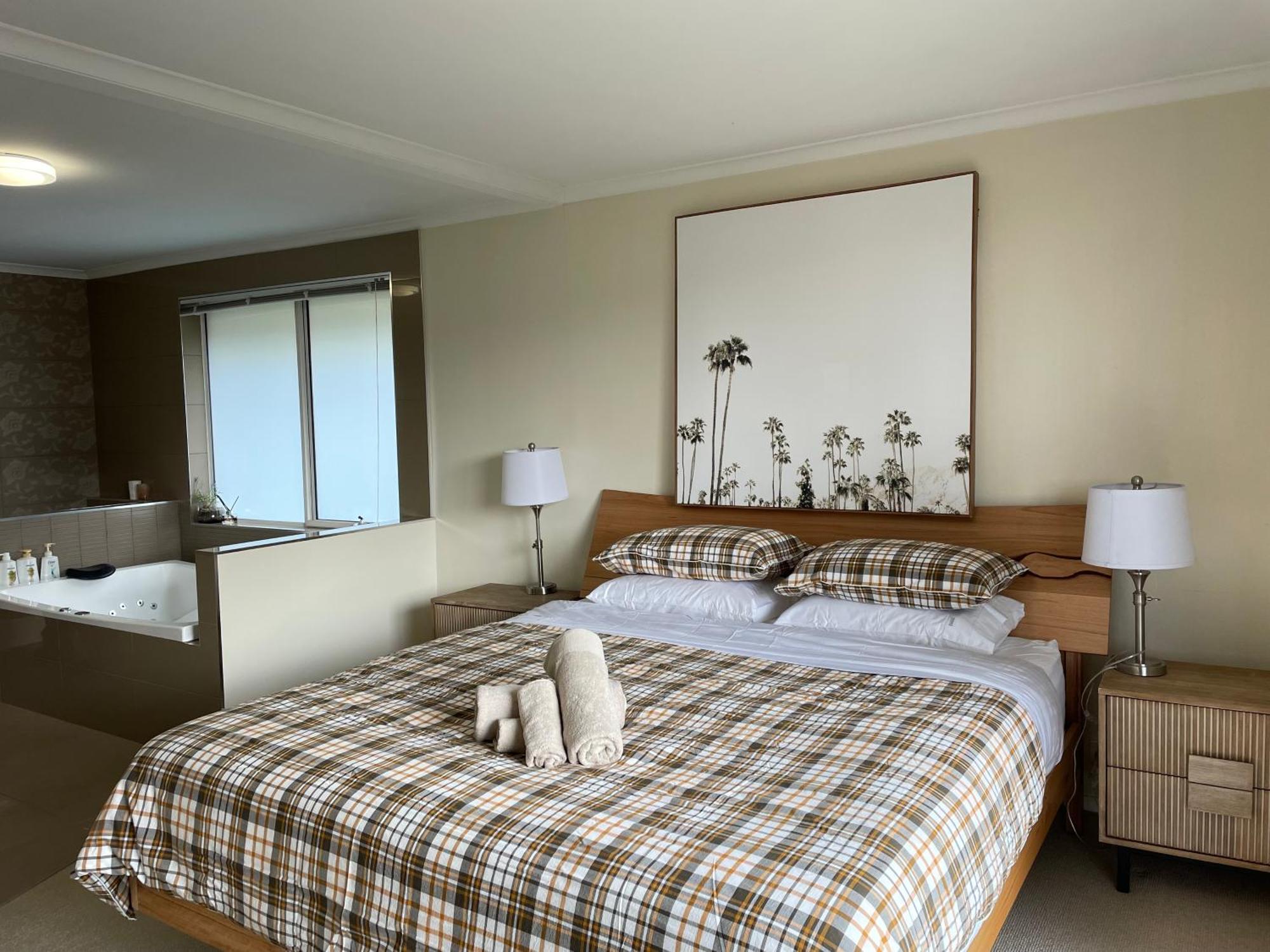 Villa Lipscombe Escape Panoramic Views Luxury And Space Hobart
