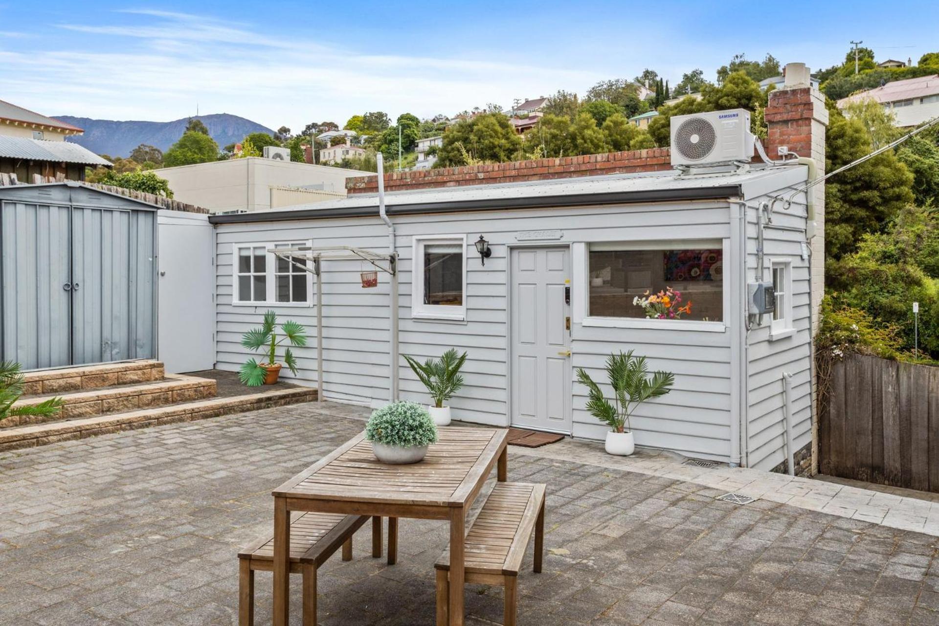 Warneford House Stylish Inner Living Holiday home