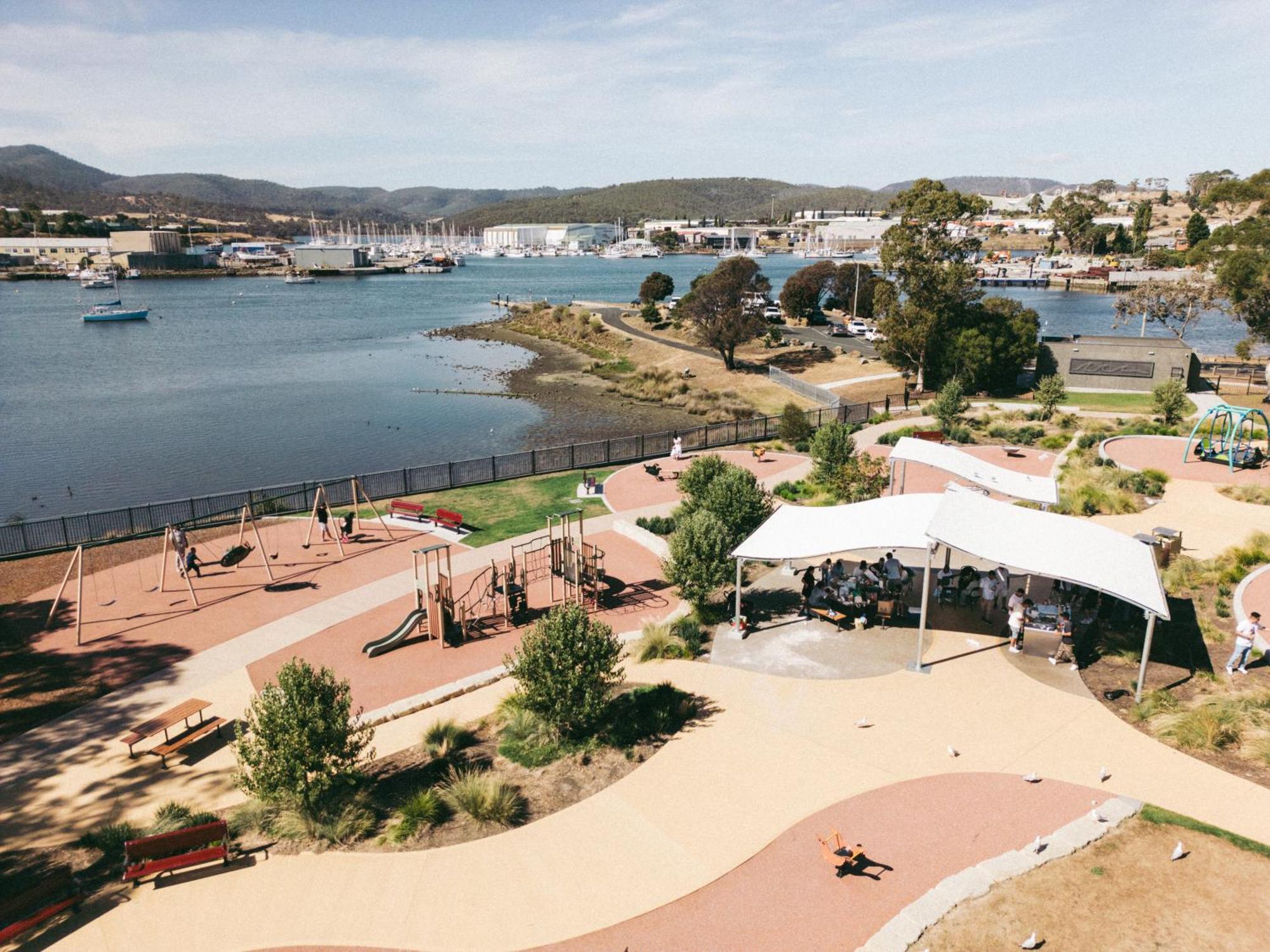Riverside Cosy 4br 10mins To Cbd * Hobart