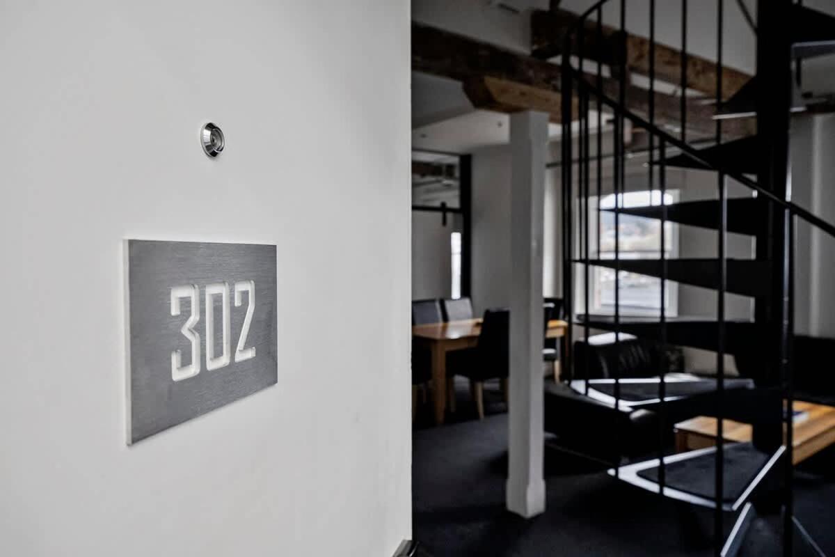 Gibson Mill Penthouse With Private Balcony - 302 Apartamento