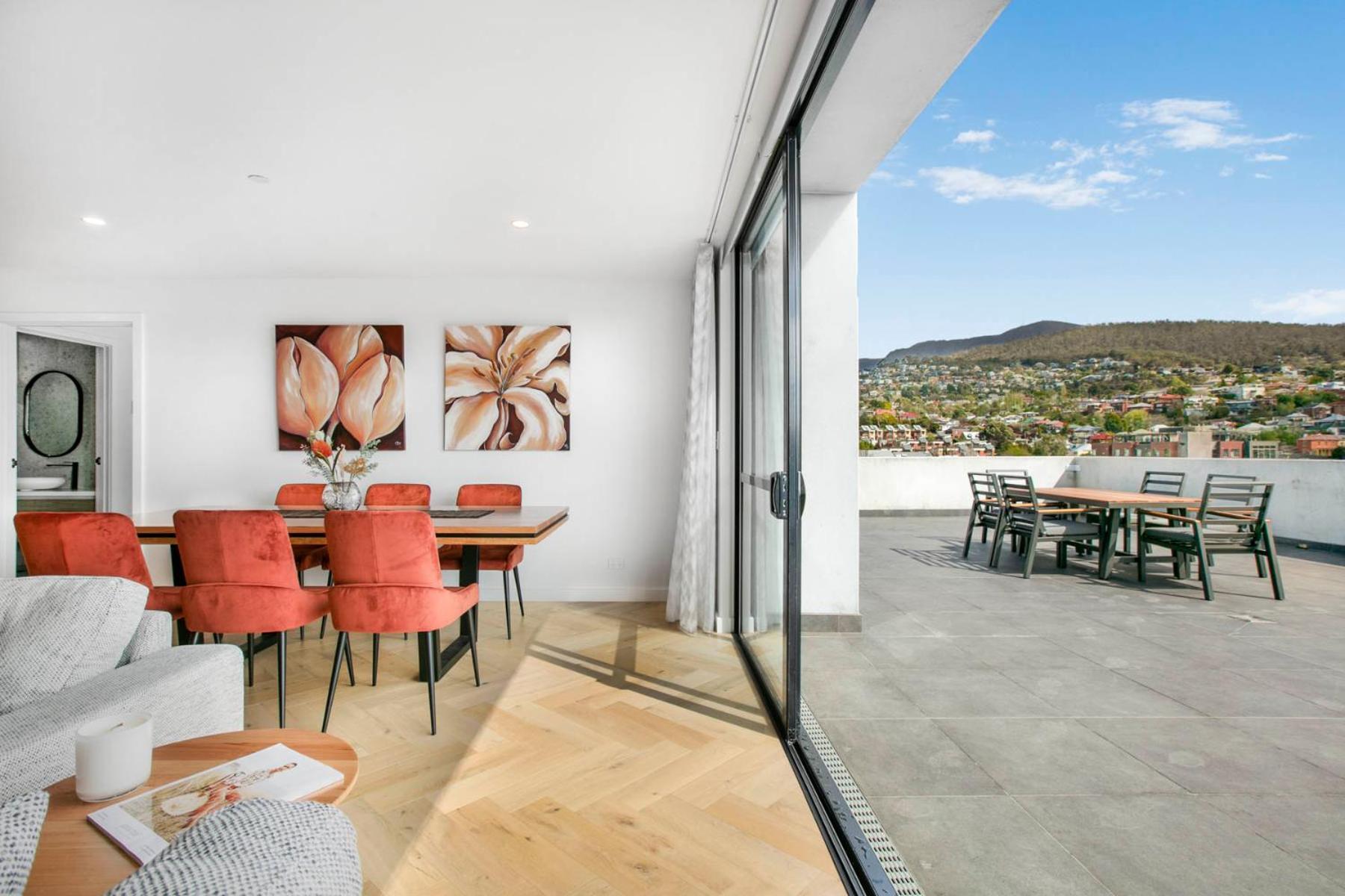 Luxury Penthouse With Terrace & Breathtaking Views