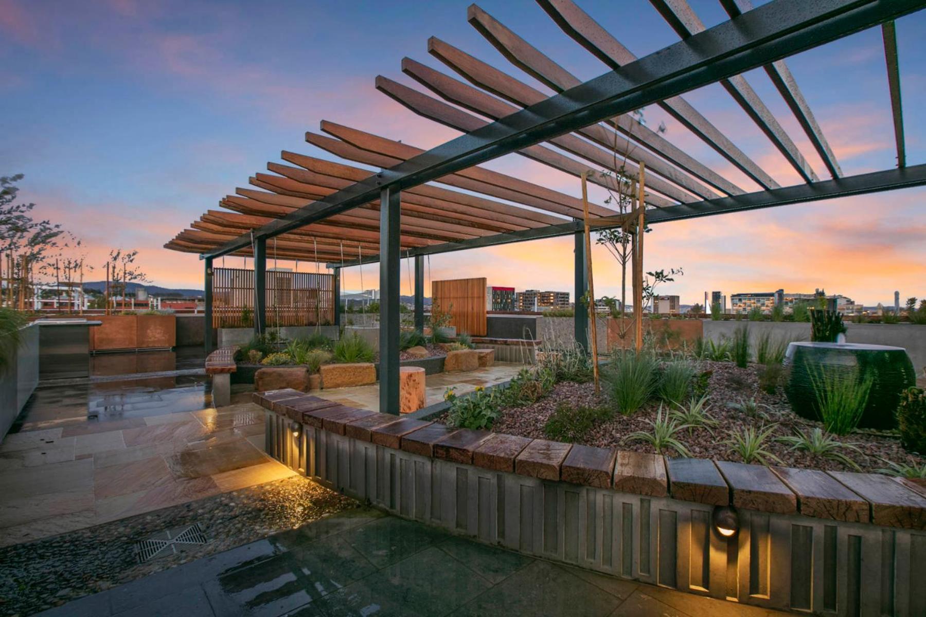 Luxury Penthouse With Terrace & Breathtaking Views *