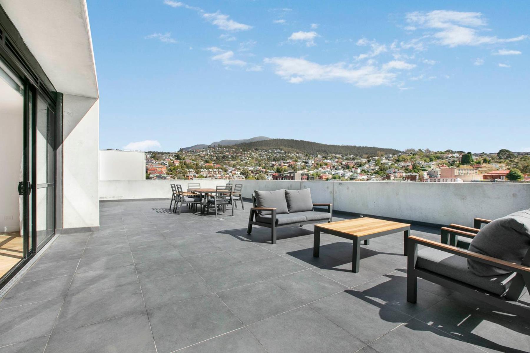 Luxury Penthouse With Terrace & Breathtaking Views Apartment *