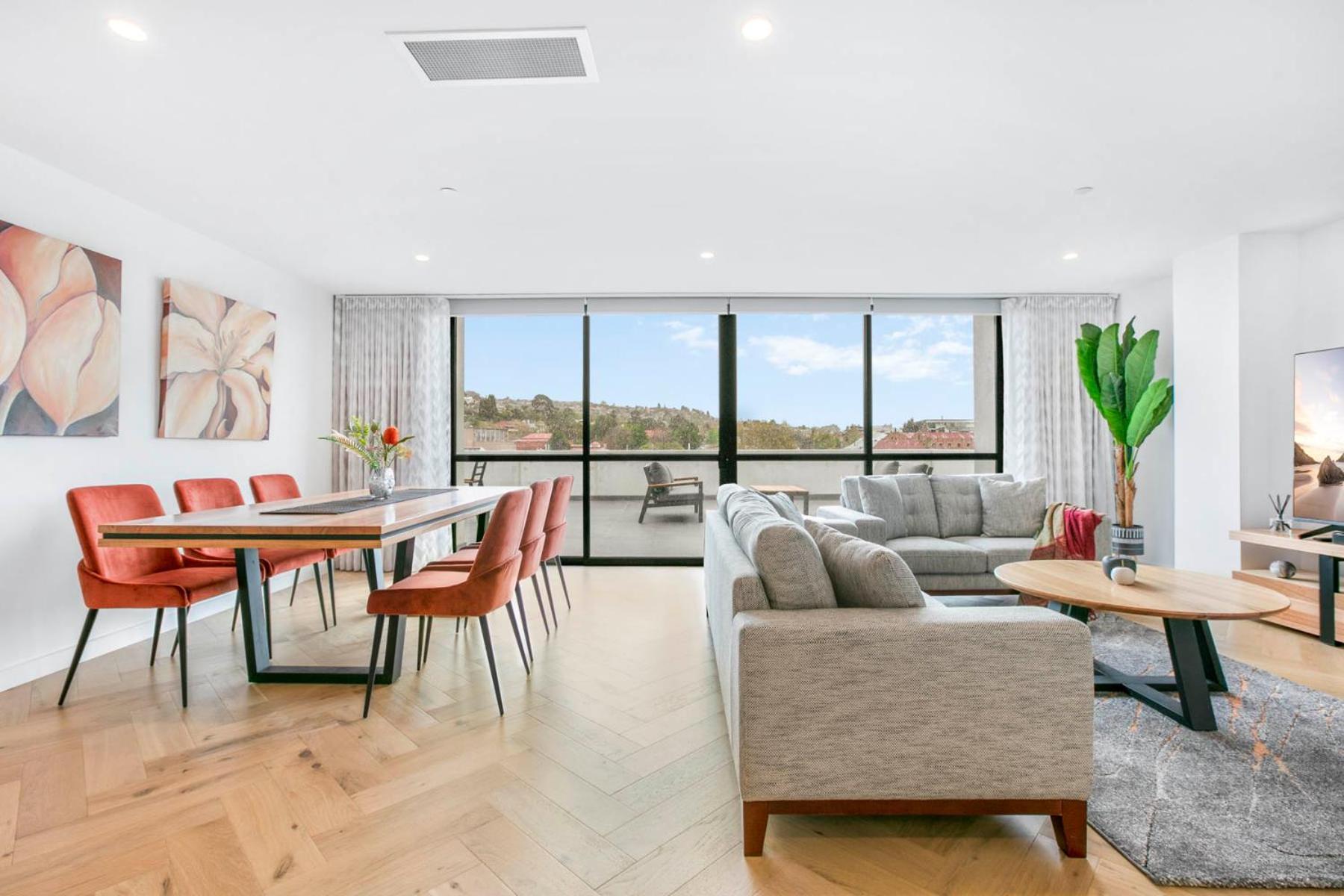 Luxury Penthouse With Terrace & Breathtaking Views Hobart