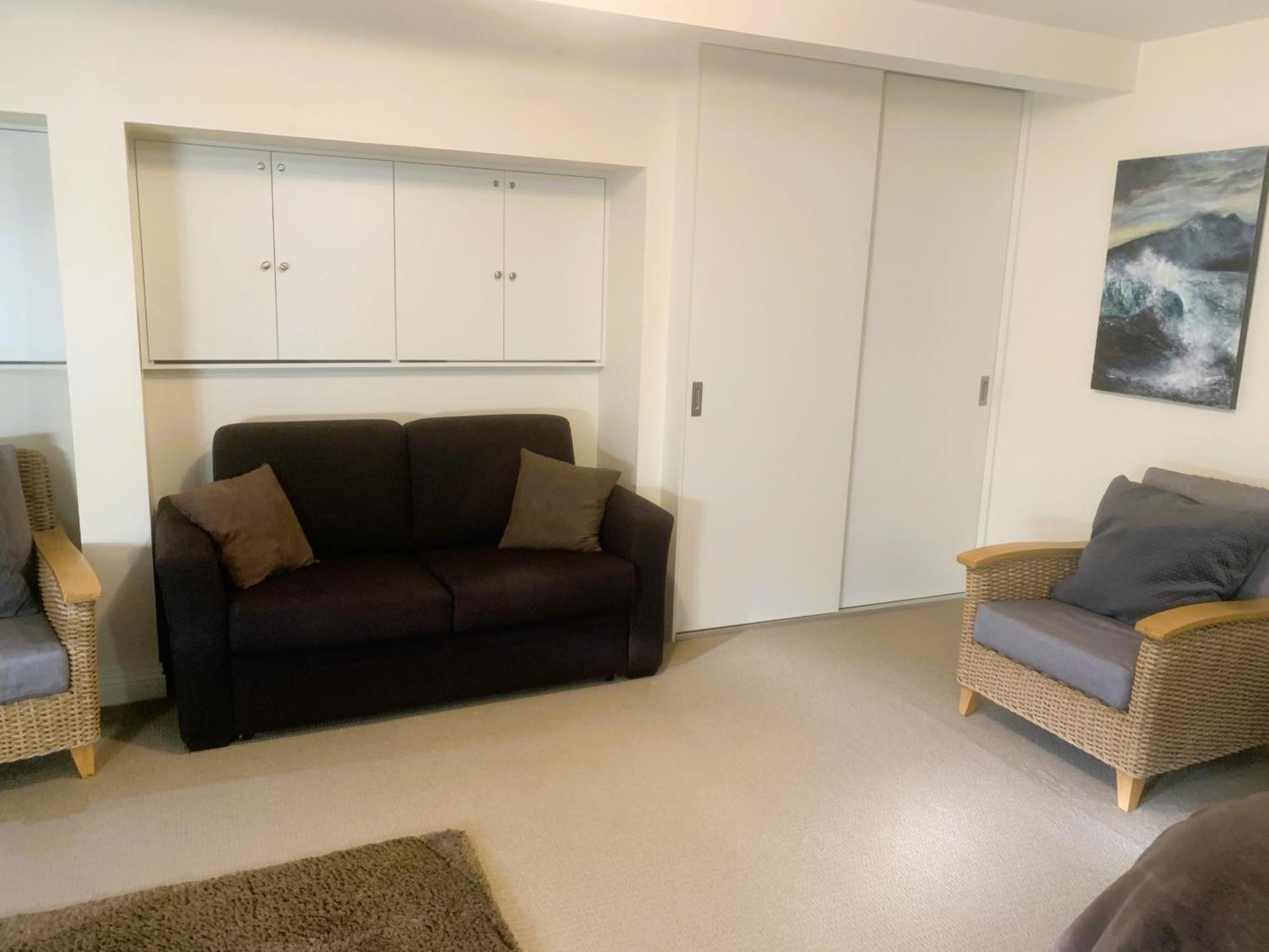 Belton - The Studio Apartment
