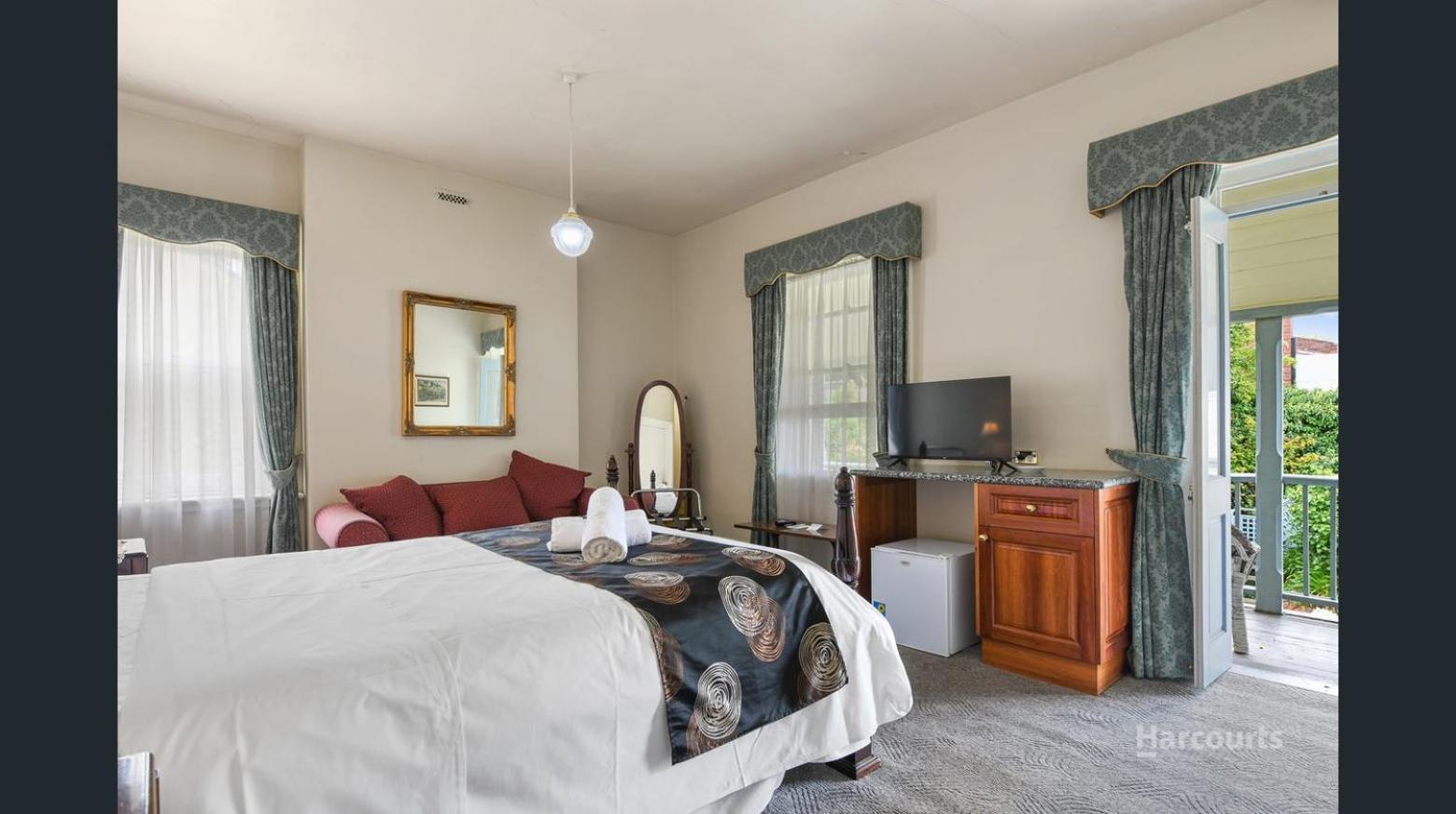 The On Elizabeth 4* Hobart