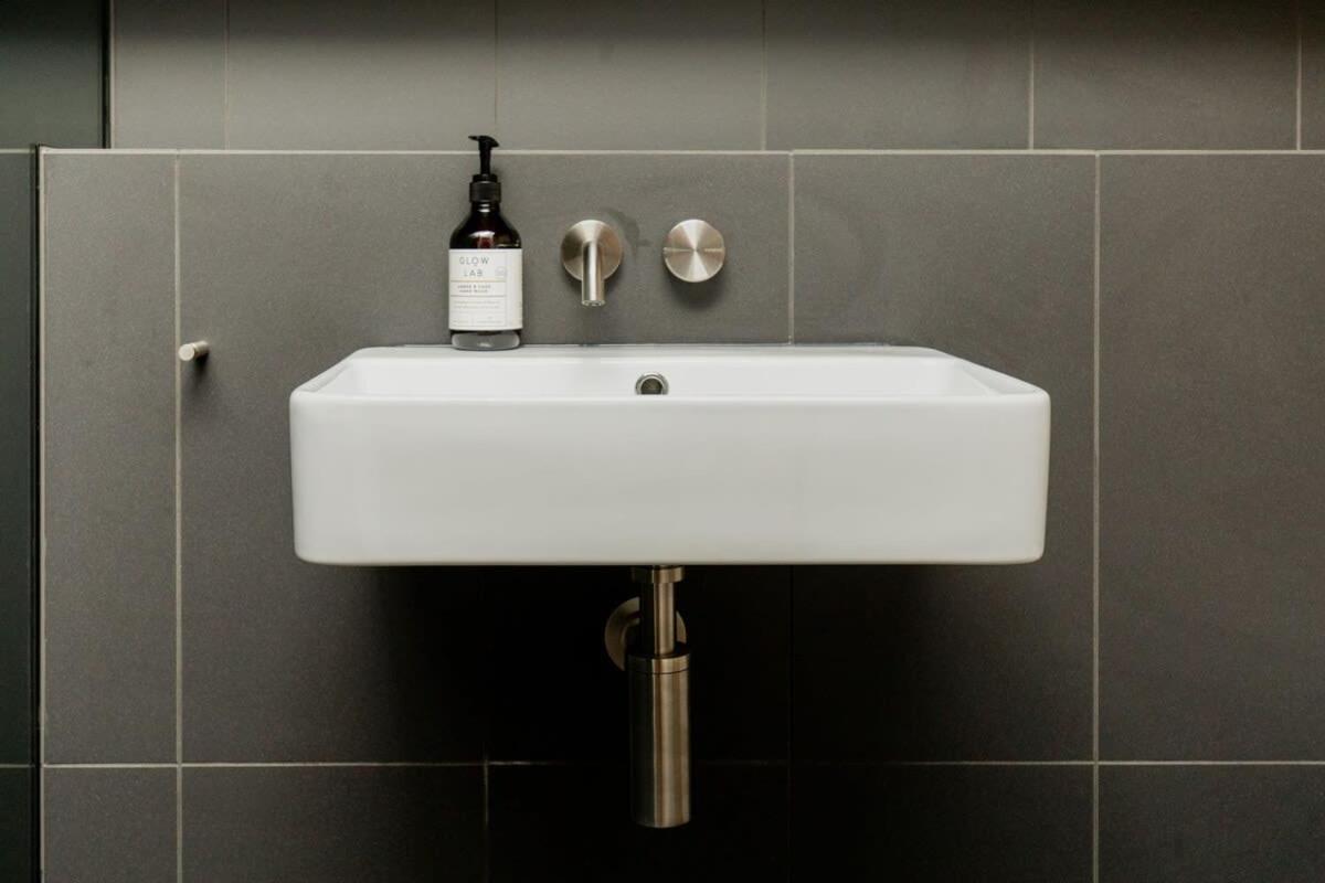 'wietenah' - Perfectly Renovated Historic * Hobart