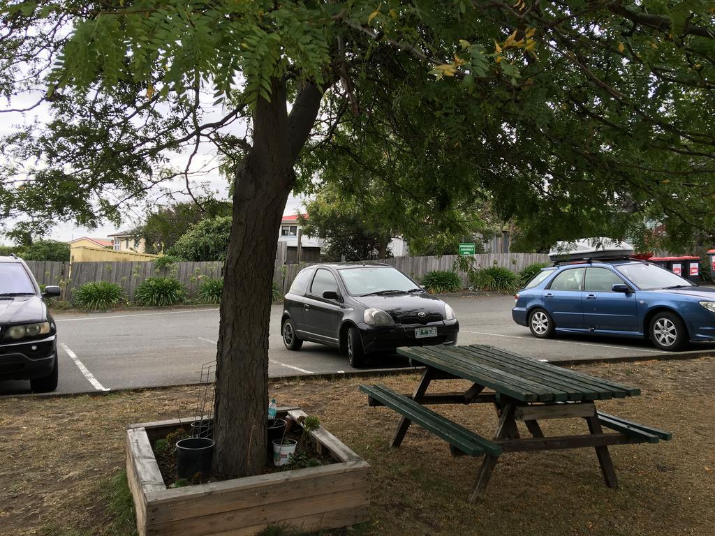 Hobart Apartments 3*