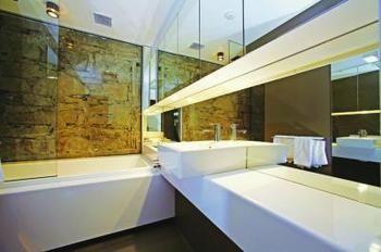 Watermans Aparthotel 4*