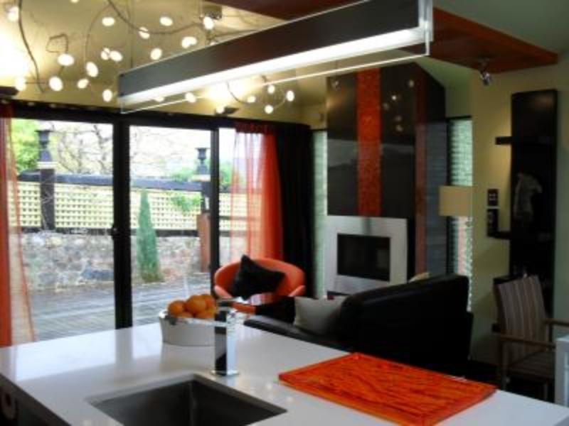 Corinda Contemporary *