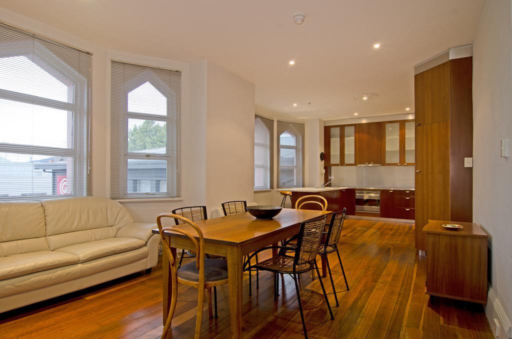 Roxburgh House - Cbd *