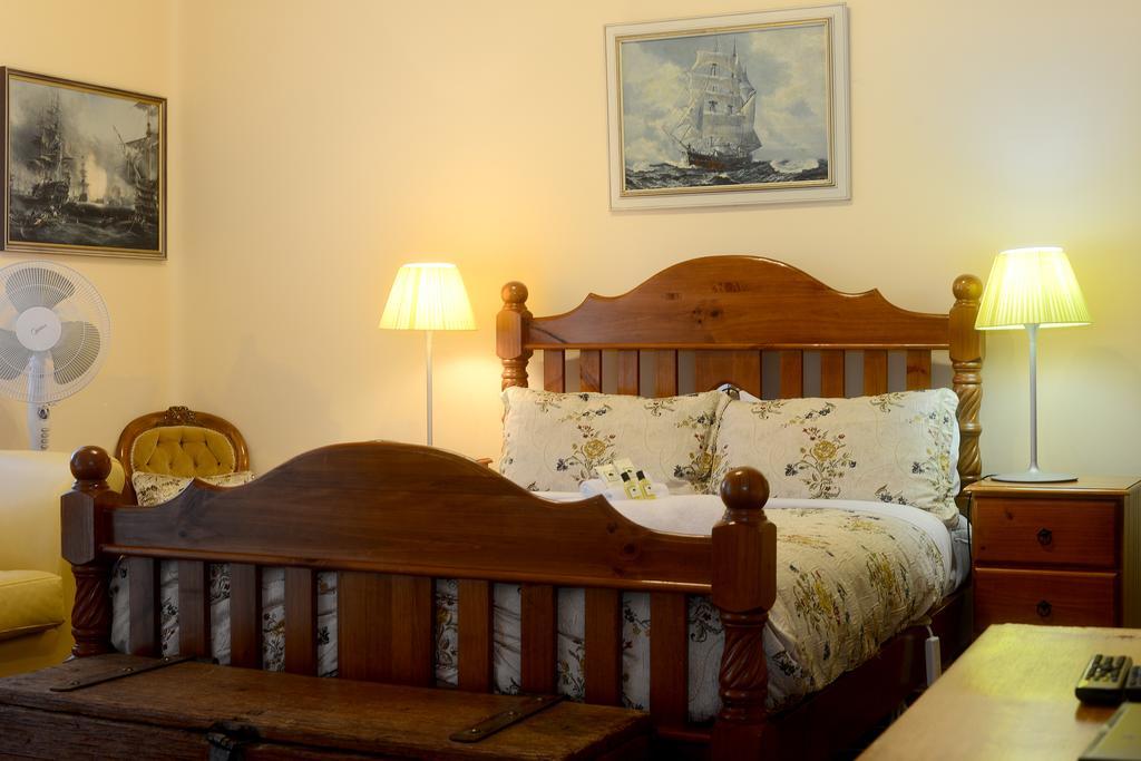Bed & Breakfast Edinburgh Gallery 3*