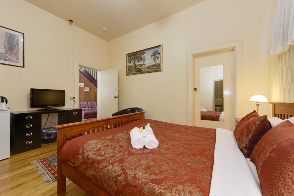 Bed & Breakfast Edinburgh Gallery 3*