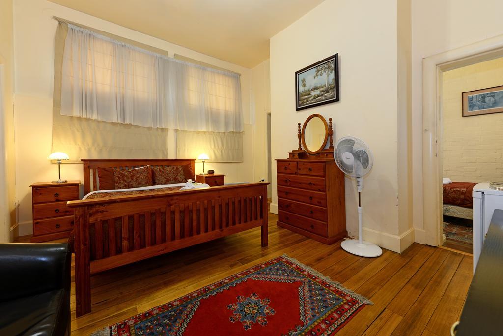 Bed & Breakfast Edinburgh Gallery Hobart