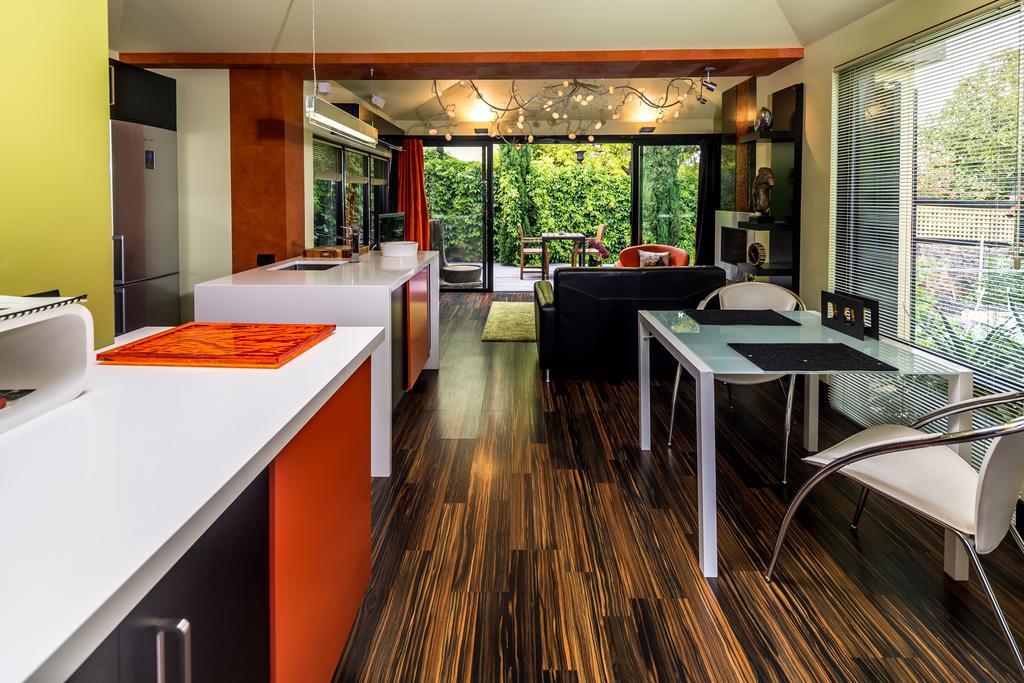 Apartment Corinda Contemporary