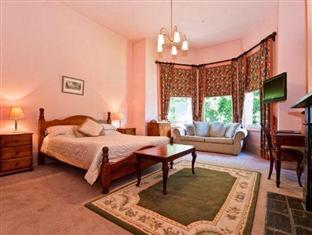 Gattonside Heritage 4*