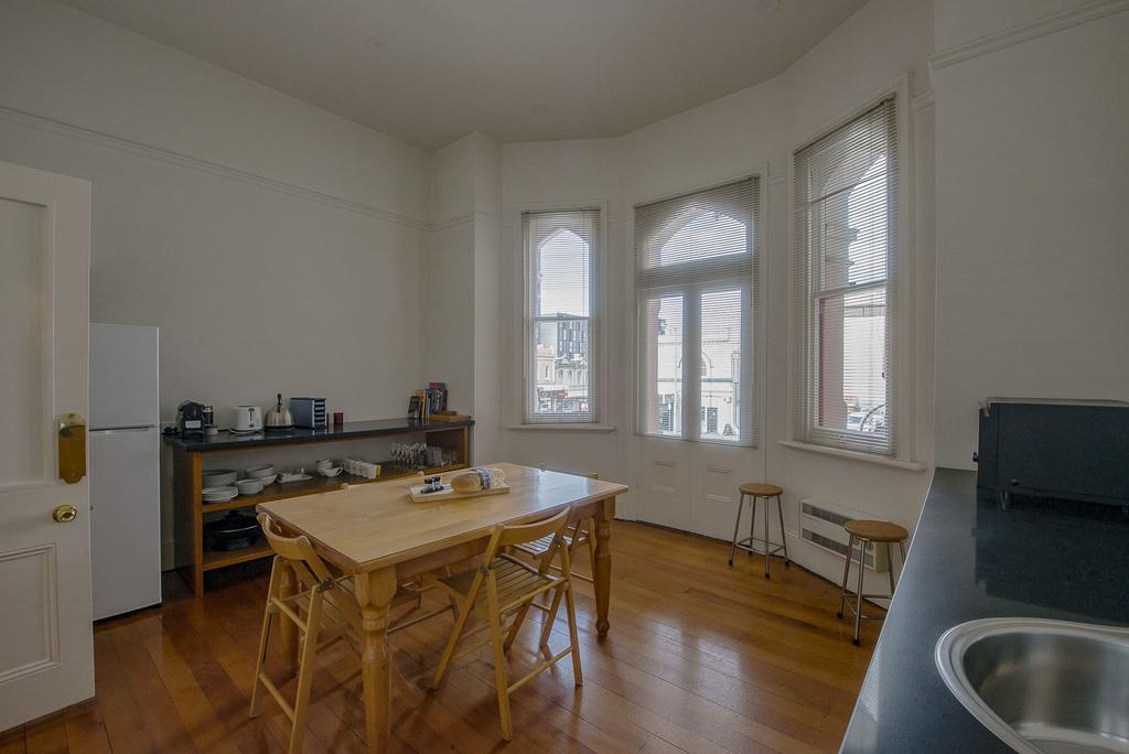 Roxburgh House - Cbd Apartment *