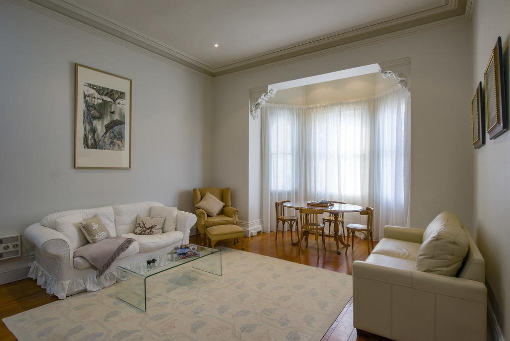 Roxburgh House - Cbd *