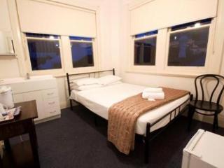 Tassie Backpackers At The Brunswick Hotel