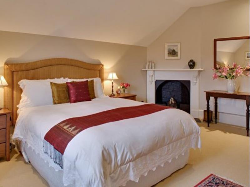 Bellerive House Bed & Breakfast 4*