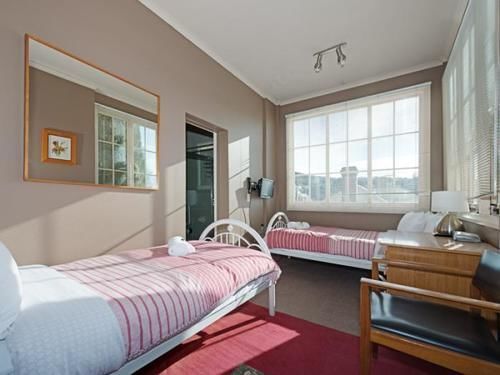 Edinburgh Gallery Bed & Breakfast Hobart