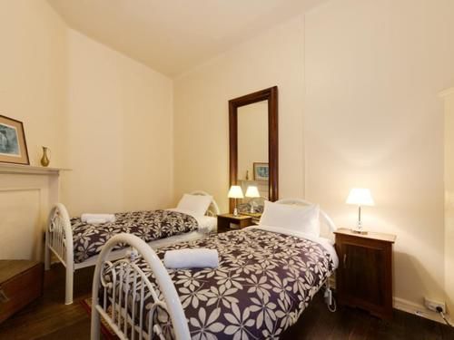 Edinburgh Gallery Bed & Breakfast Hobart