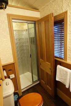 Corinda's 4* Hobart