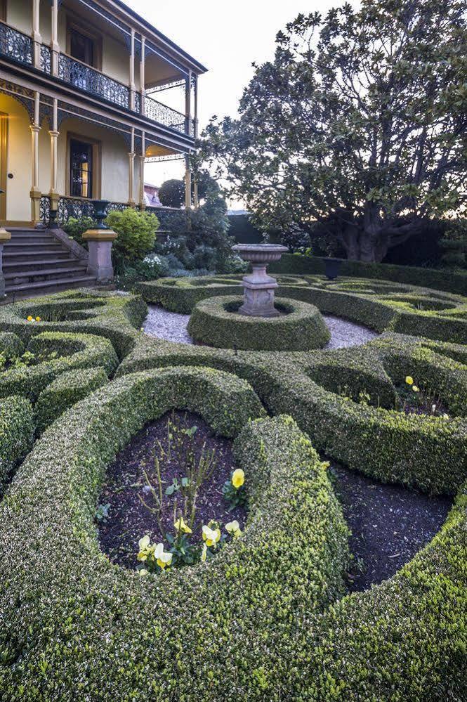 Corinda Contemporary
