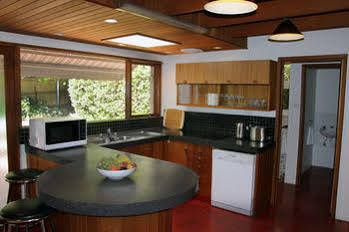 Bay Hotel Apartments 3* Hobart