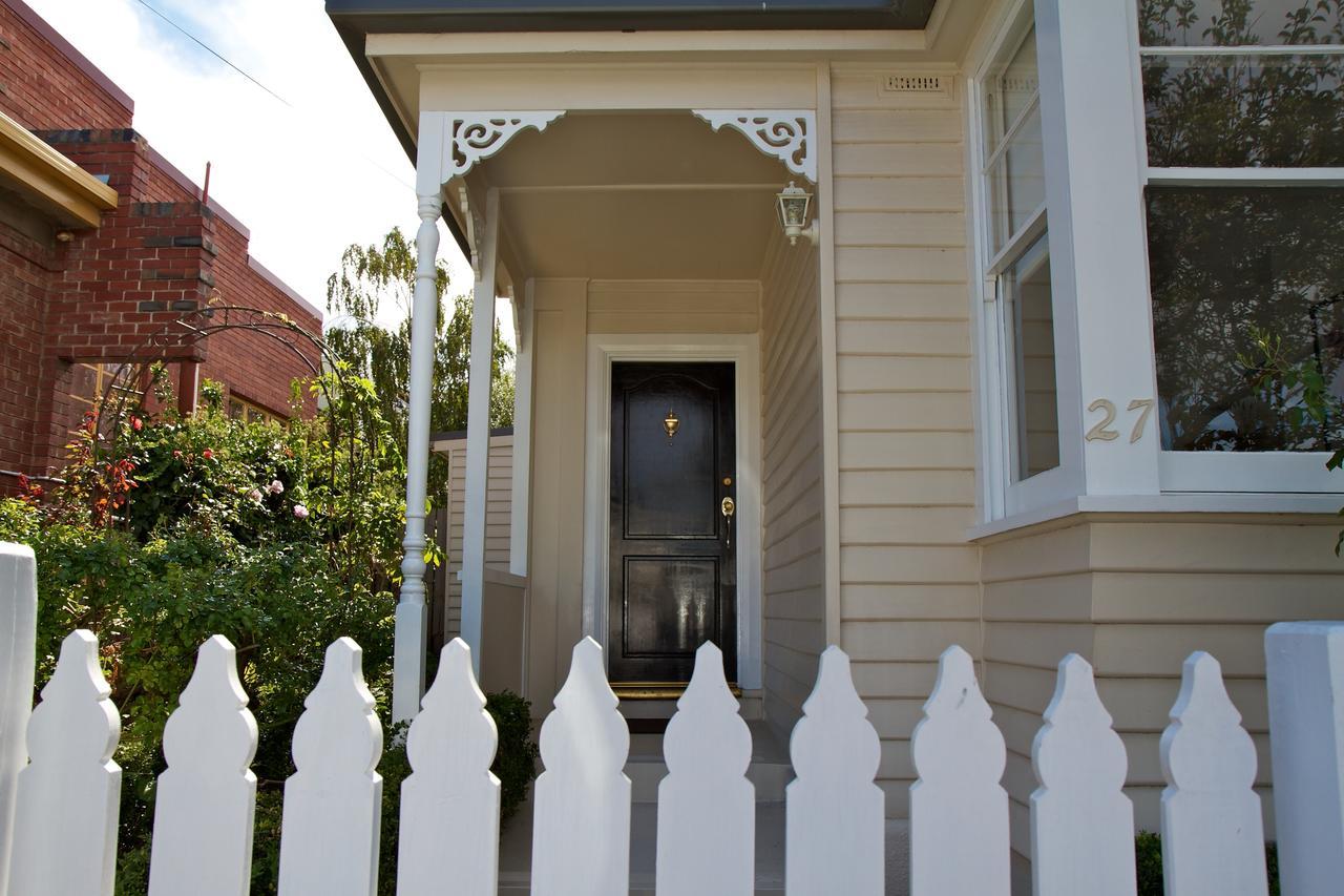 Strahan House * Hobart
