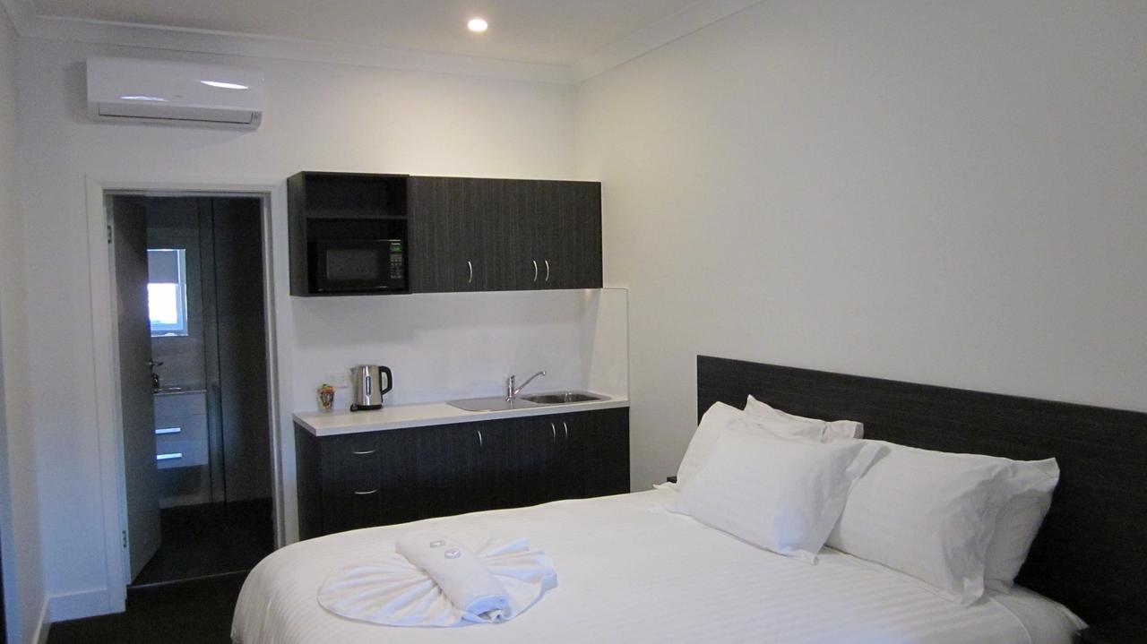 Hotel Queens Head 3*