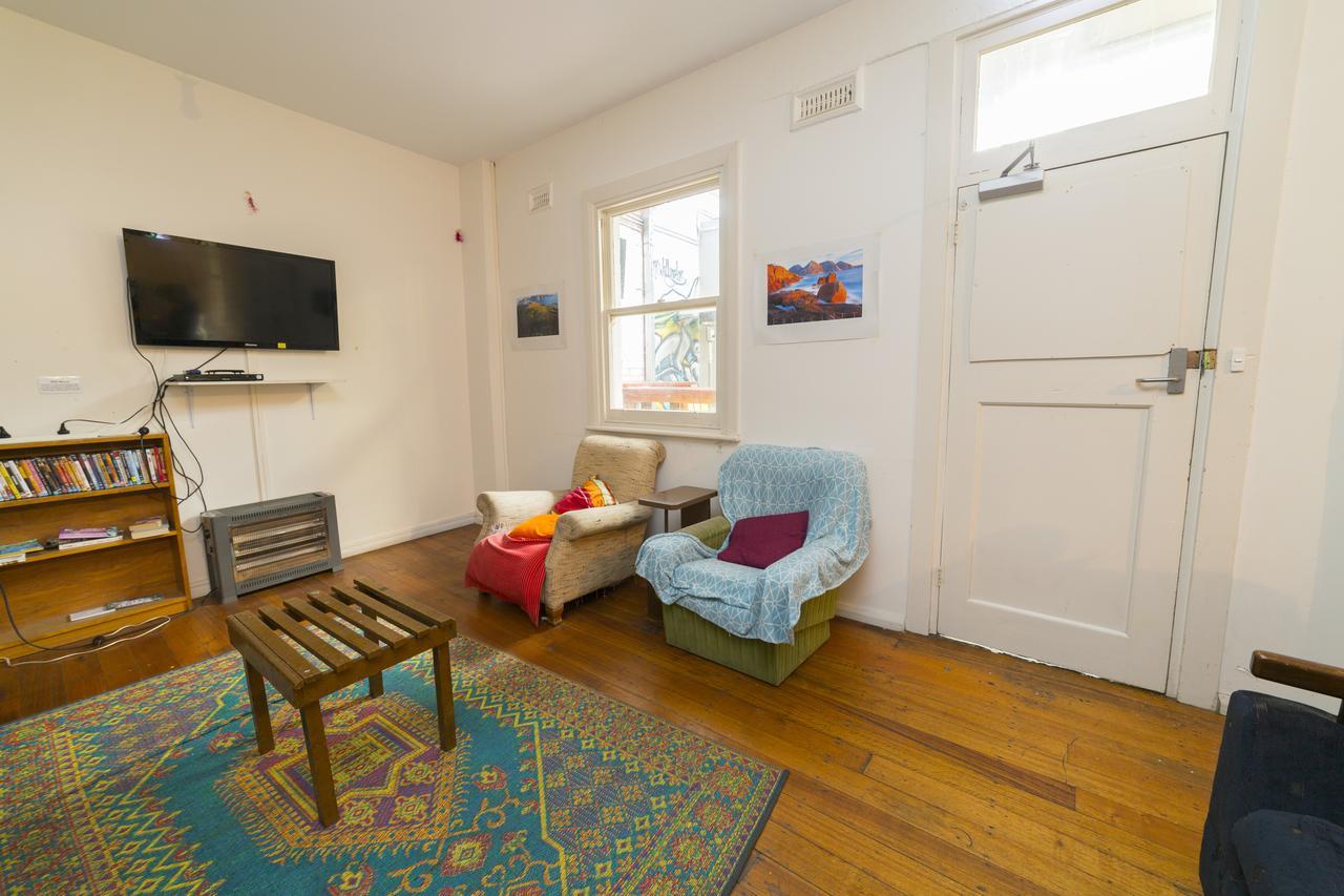 Tassie Backpackers At The Brunswick Hobart