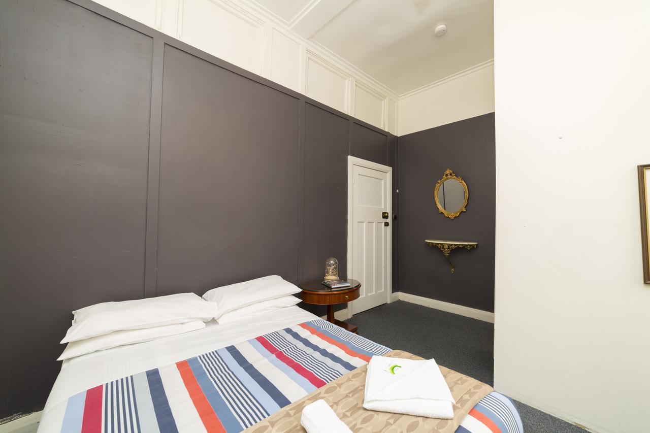 Tassie Backpackers At The Brunswick Hobart