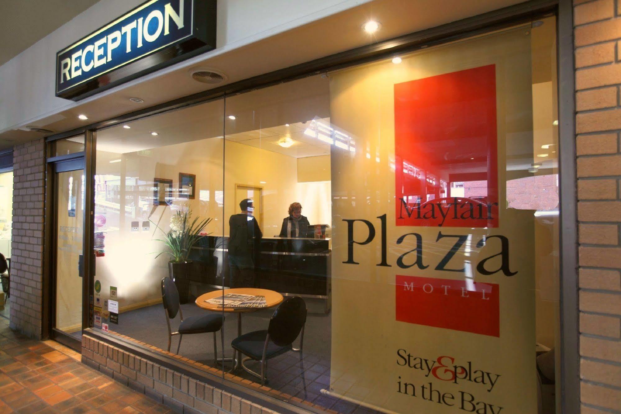 Motel Mayfair Plaza And
