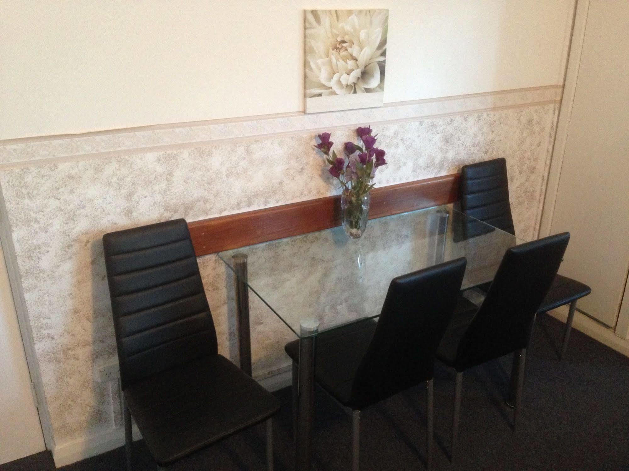 Hobart Apartments Aparthotel 3*