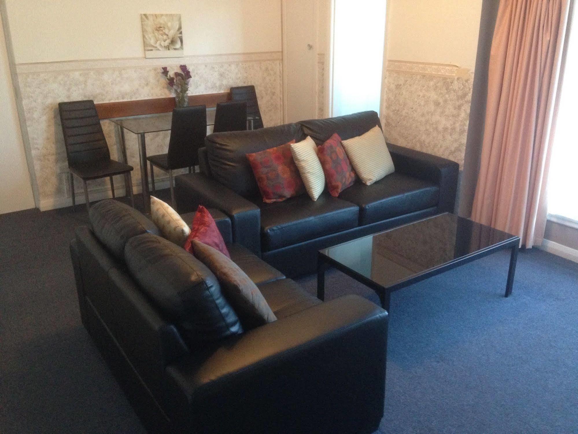 Hobart Apartments Aparthotel 3*