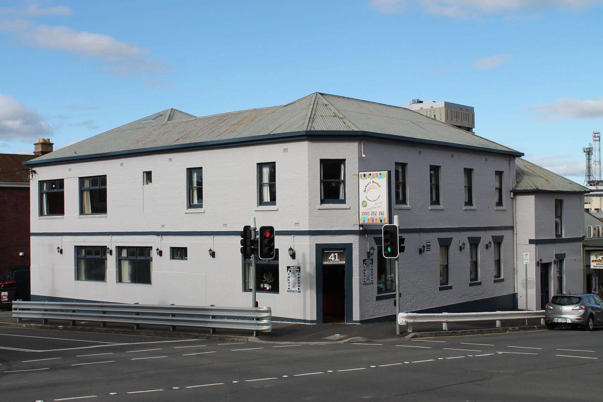 Hobart's & Albergue Hobart